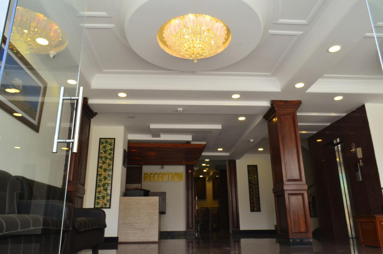 Hotel The Valley View Kashmir Srīnagar Esterno foto
