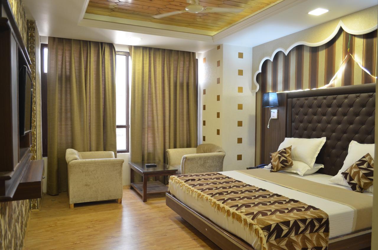 Hotel The Valley View Kashmir Srīnagar Esterno foto